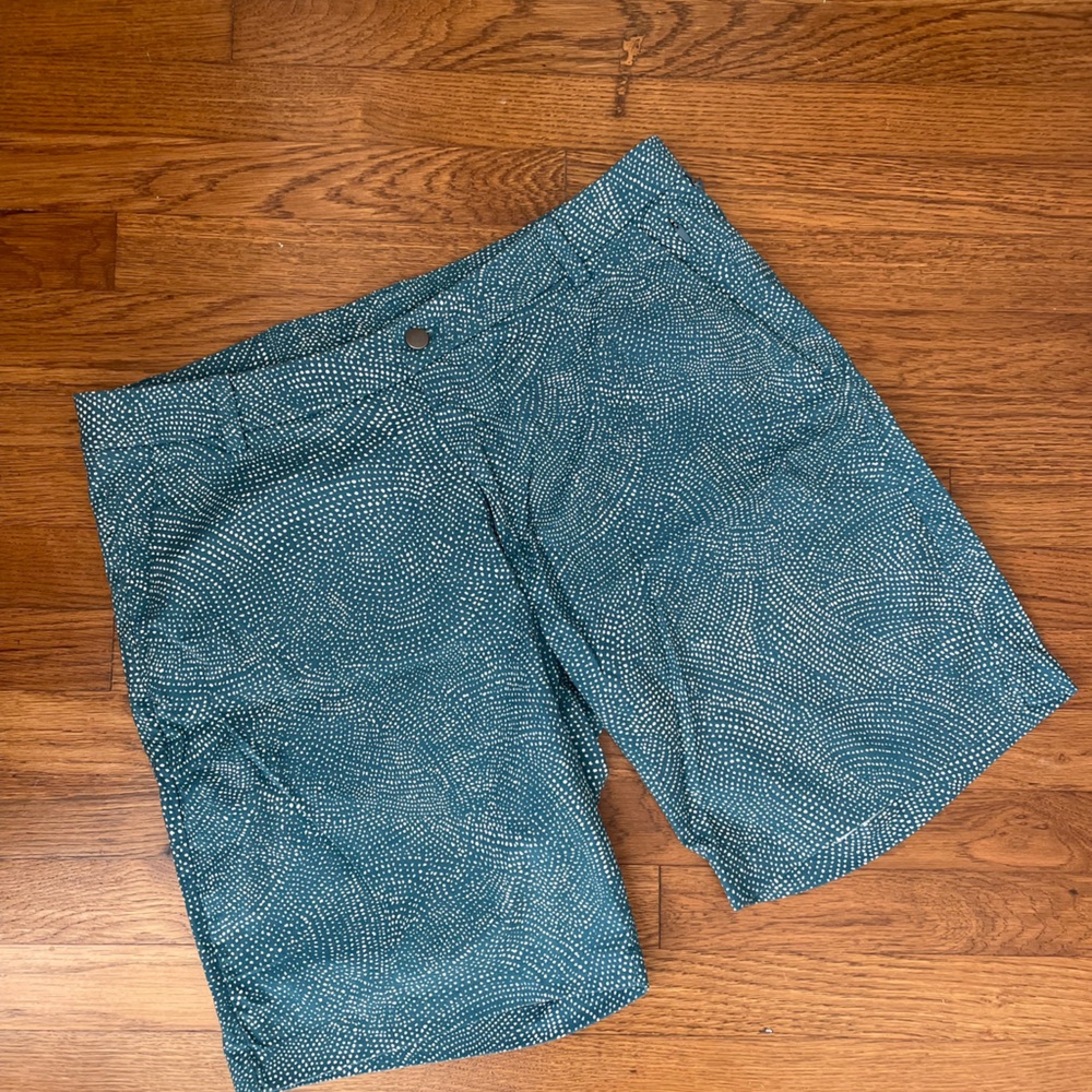 Men’s brand new lululemon shorts - size 36